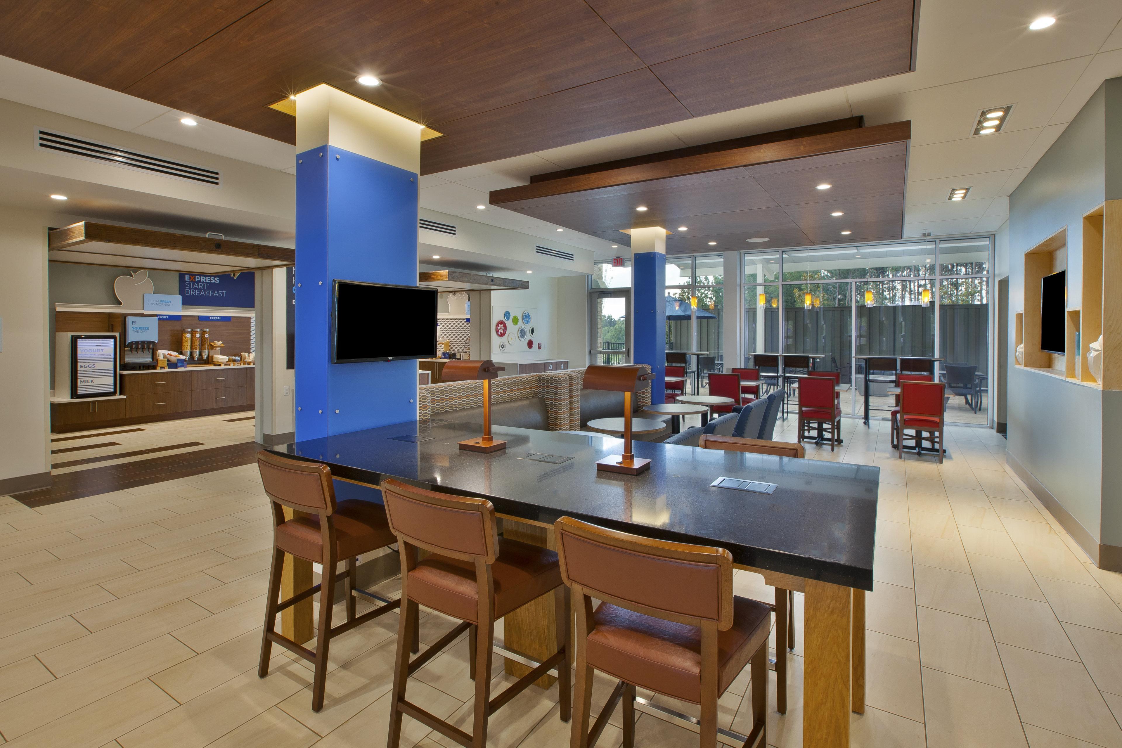 Holiday Inn Express And Suites South Hill By Ihg Exteriér fotografie